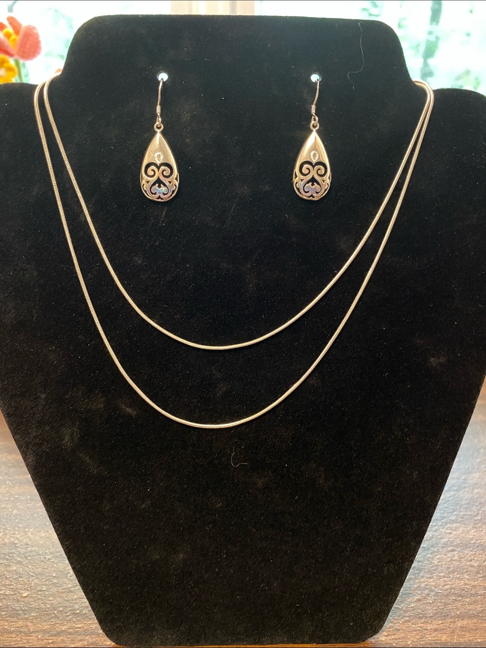 New 925 Sterling Silver Teardrop Filigree Earrings and a 30” Dainty Chain Set